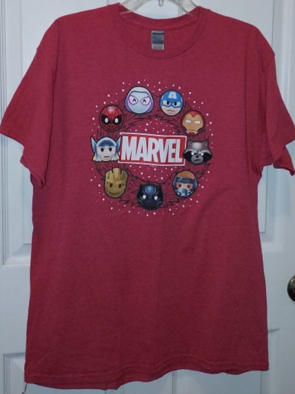 MARVEL AVENGERS WREATH HAVOC 🎄 ☃️ SHIRT Chibi Emoji Holiday Adult Sz L